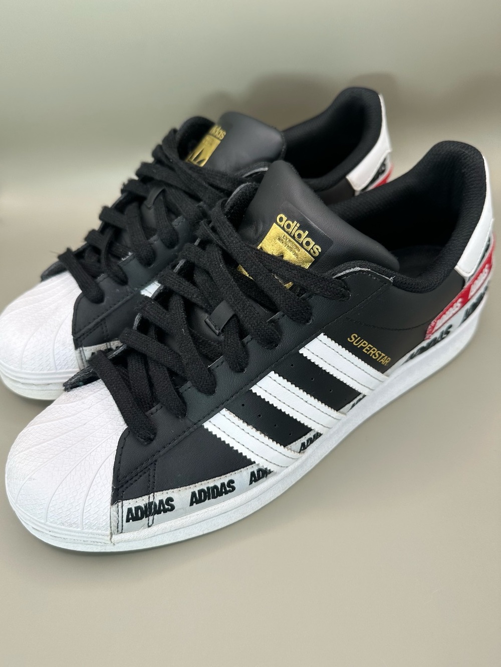 Adidas Superstar FX5559 Men's 11 Athletic Shoes Black White Graphic Sneakers.